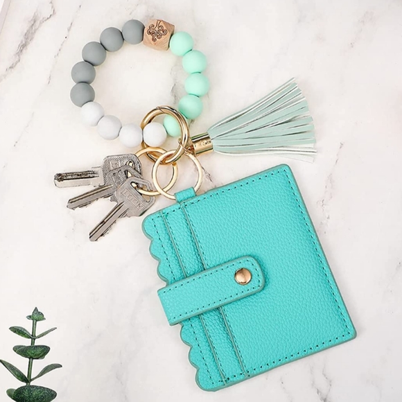 Accessories - Bead bracelet keychain